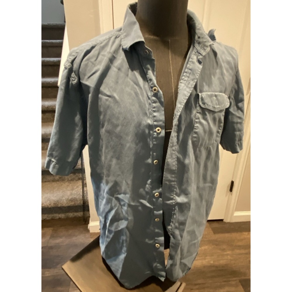 Tommy Bahama Jeans Blue Short Sleeve Button-up Shirt - Large